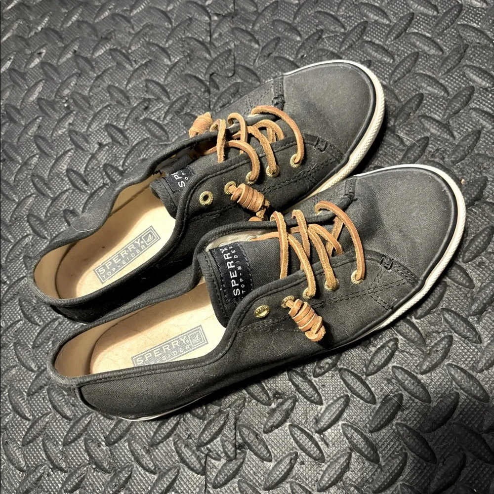 Sperry boating shoes, size 8.5 - Picture 1 of 3